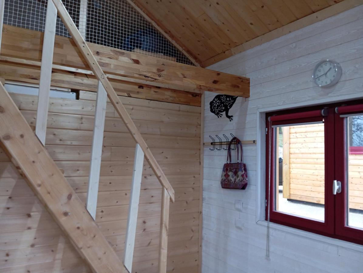 La P'Tite Maison Bois Du Herisson Menetrux-en-Joux Exterior photo